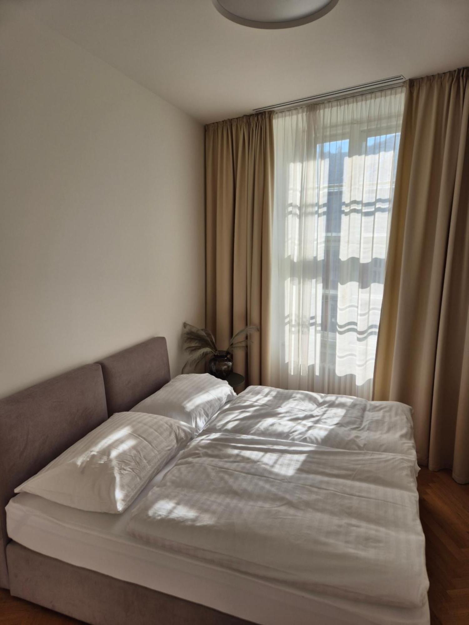 Laurinska 1 Apartments Bratislava Ngoại thất bức ảnh